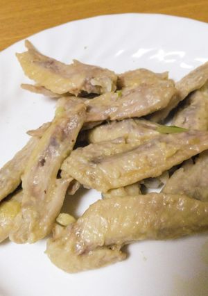 鶏ガラの塩漬け(カンボジア風)-レシピのメイン写真