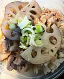 我が家のヤミつき蓮根と豚肉の炊き込みご飯