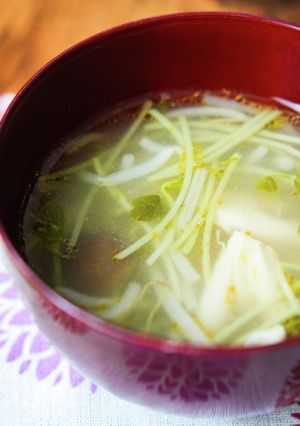 ラー油でピリッと☆豆苗もやしスープ-レシピのメイン写真