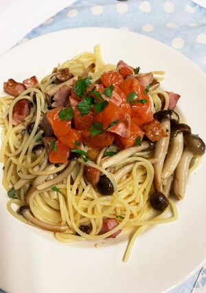しめじと生サーモンの秋パスタ-レシピのメイン写真
