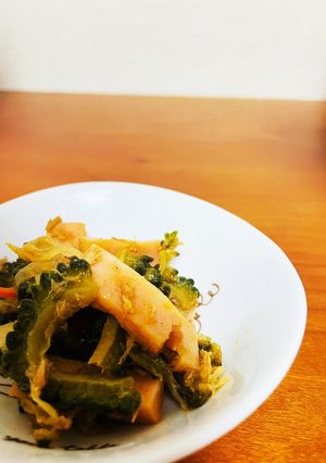 旨味がギュッ♪ゴーヤとツナの炒め物-レシピのメイン写真
