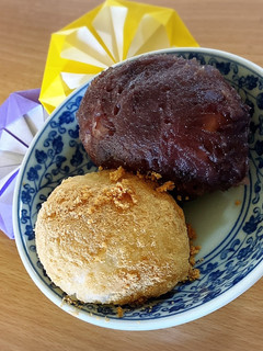 ご飯で作る!よもぎ風味のおはぎ2種-レシピのメイン写真