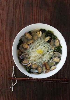 あさりとわかめのごま風味ビーフン-レシピのメイン写真