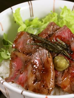 ジューシーステーキ丼-レシピのメイン写真