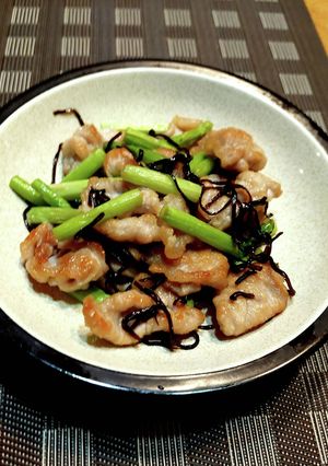 大人気！豚肉とアスパラの塩こぶ炒め-レシピのメイン写真