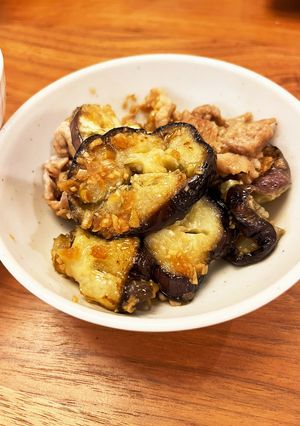 【油淋鶏タレ活用】ナスと豚こまの中華炒め-レシピのメイン写真