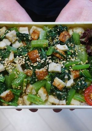 レンジde小松菜とちくわのごま和え丼弁当-レシピのメイン写真