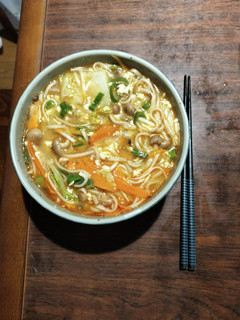 きのこと根菜とお豆腐の煮込み坦々うどん-レシピのメイン写真