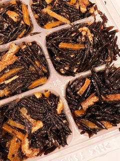 ひじき煮 (お揚げと人参) 離乳食完了-レシピのメイン写真
