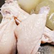 手羽中と冬瓜のスープです♪体に良い味付け