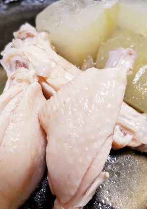 手羽中と冬瓜のスープです♪体に良い味付け-レシピのメイン写真