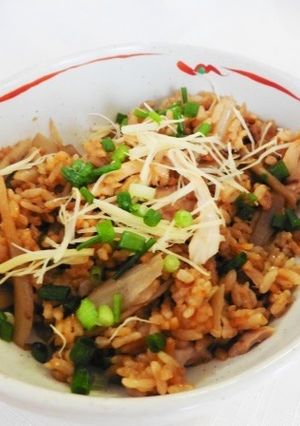 塩麹鶏とゴボウの味噌炊き込みご飯！-レシピのメイン写真