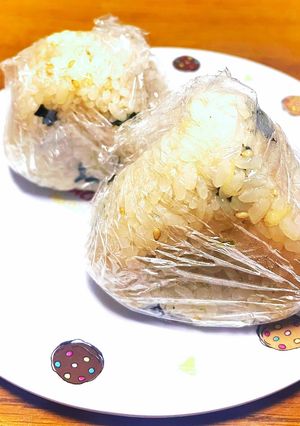 簡単！二日酔いにいいかも？！おにぎりw-レシピのメイン写真