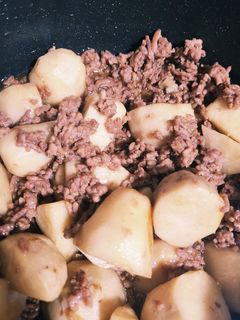 里芋とひき肉の煮物-レシピのメイン写真