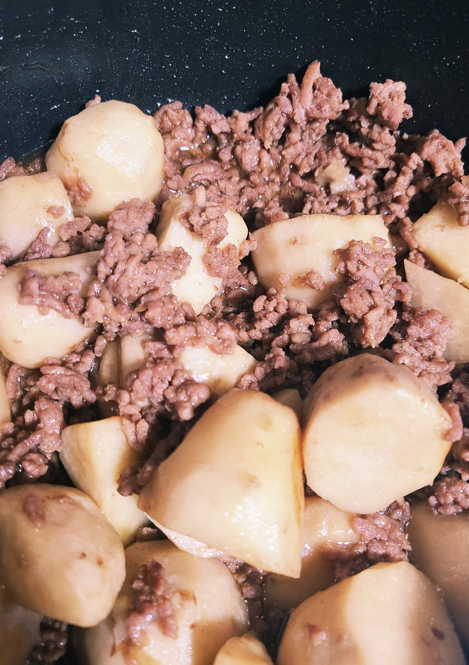 里芋とひき肉の煮物-レシピのメイン写真