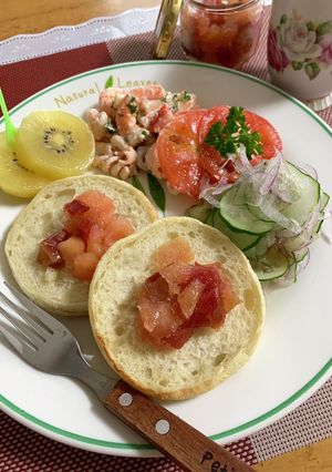紅玉ジャムを乗せて♪マフィンでモーニング-レシピのメイン写真