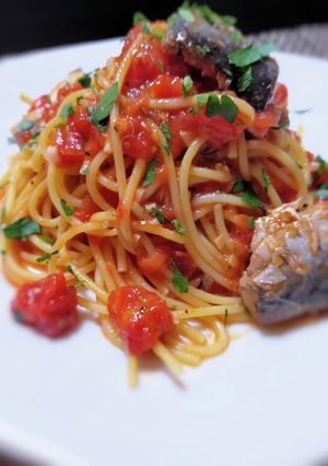 ワンパン、サバ缶のトマトソースパスタ-レシピのメイン写真
