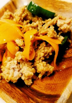 簡単！緑黄色野菜とひき肉の炒め物-レシピのメイン写真