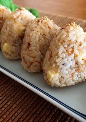 チーズとおかかのおにぎり-レシピのメイン写真
