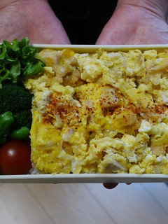 電子レンジで簡単★鶏胸肉de親子丼弁当-レシピのメイン写真