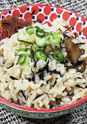 リメイク！あまりのひじき煮物で炊込みご飯-レシピのメイン写真