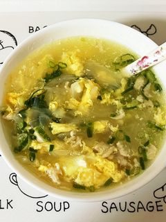 簡単鶏皮と卵と玉ねぎの中華スープ-レシピのメイン写真