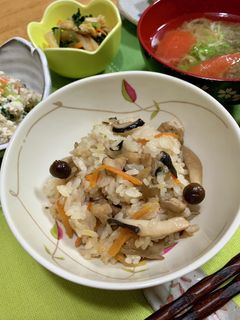 たっぷりきのこの炊き込みご飯♪-レシピのメイン写真