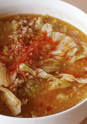 夕食10分★旨辛ごろごろミンチとキャベツ-レシピのメイン写真