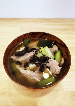 ゆかりでさっぱり！まぐろのあらの味噌汁-レシピのメイン写真