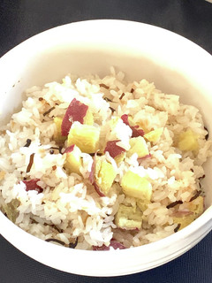 時短簡単!さつま芋と塩昆布の混ぜご飯-レシピのメイン写真
