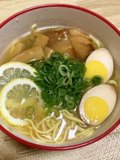 塩ラーメン(レモン入り)-レシピのメイン写真