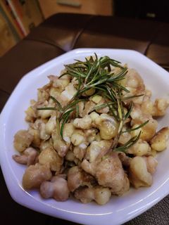♪鶏のヒザ軟骨の炒め物ローズマリー風味♬-レシピのメイン写真