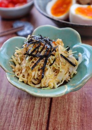 千切りキャベツのピリ辛味噌だれサラダ-レシピのメイン写真