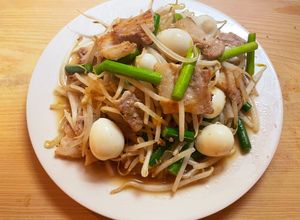 ご飯がとまらん！豚バラニンニクうずら炒め-レシピのメイン写真