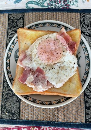 ベーコンエッグトースト-レシピのメイン写真