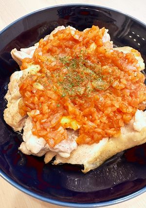 ♯簡単！鶏もも肉の玉ねぎトマトソースのせ-レシピのメイン写真