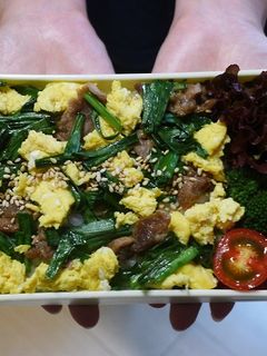 電子レンジで簡単★ニラと豚肉と卵の丼弁当-レシピのメイン写真
