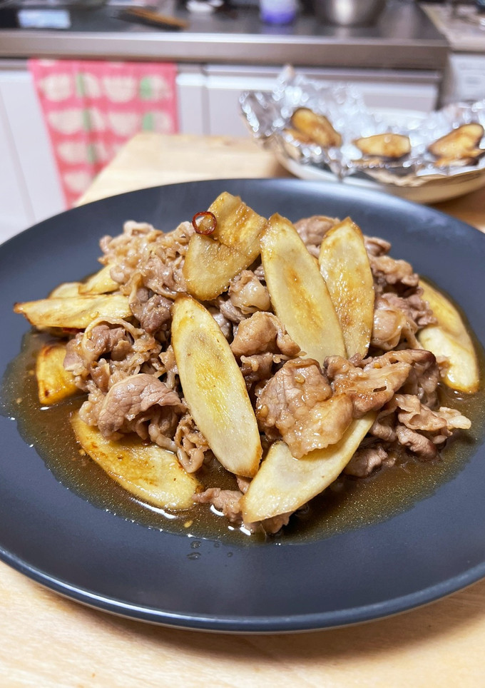 季節ぴったり☆牛蒡と牛肉の焼肉のタレ炒め-レシピのメイン写真