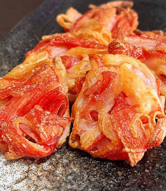 お弁当の赤色おかず（カニカマ）-レシピのメイン写真