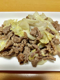 牛コマ切れ肉とキャベツの炒め物-レシピのメイン写真