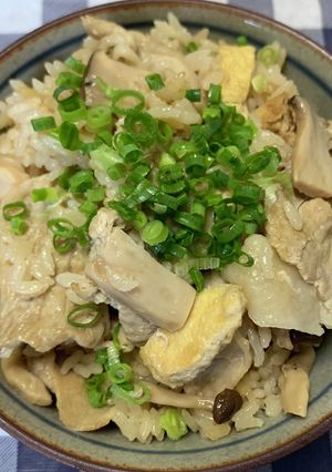 キノコと豚肉の炊き込みご飯-レシピのメイン写真