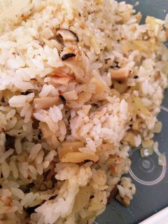 おにぎりにも!食欲そそるツナの混ぜご飯☆-レシピのメイン写真
