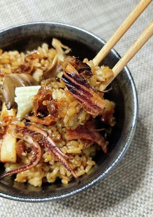 あたりめとイカの黒舞茸炊き込みご飯-レシピのメイン写真