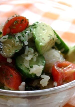 カラフル野菜のライスサラダ-レシピのメイン写真