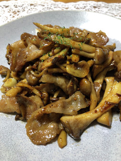 豚肉とキノコのいちごジャムソース炒め-レシピのメイン写真
