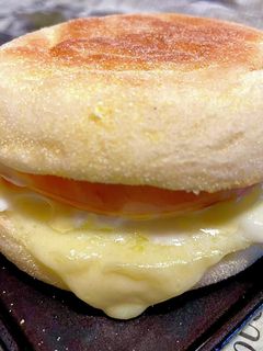 とろりチーズのハムエッグマフィン-レシピのメイン写真