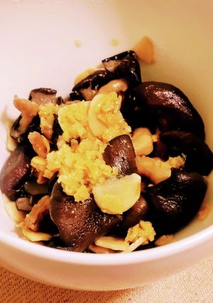 “平茸ペペロンチーノにんにくチップ増々”-レシピのメイン写真