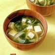 玉ねぎと豆腐とわかめの味噌汁