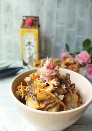 我が家のリピおかず☆塩鯖そぼろ丼-レシピのメイン写真