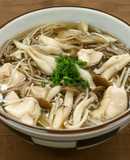 年越しに♪鶏肉ときのこの和風とろみそば